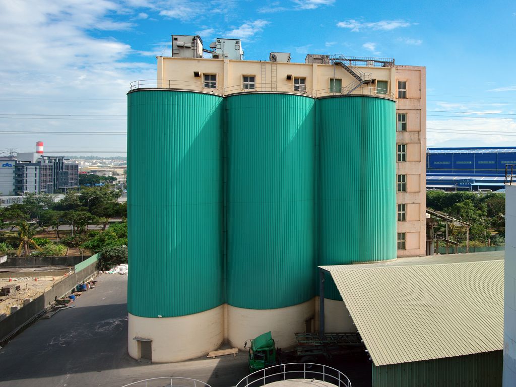 A corner of the Kaohsiung feed factory